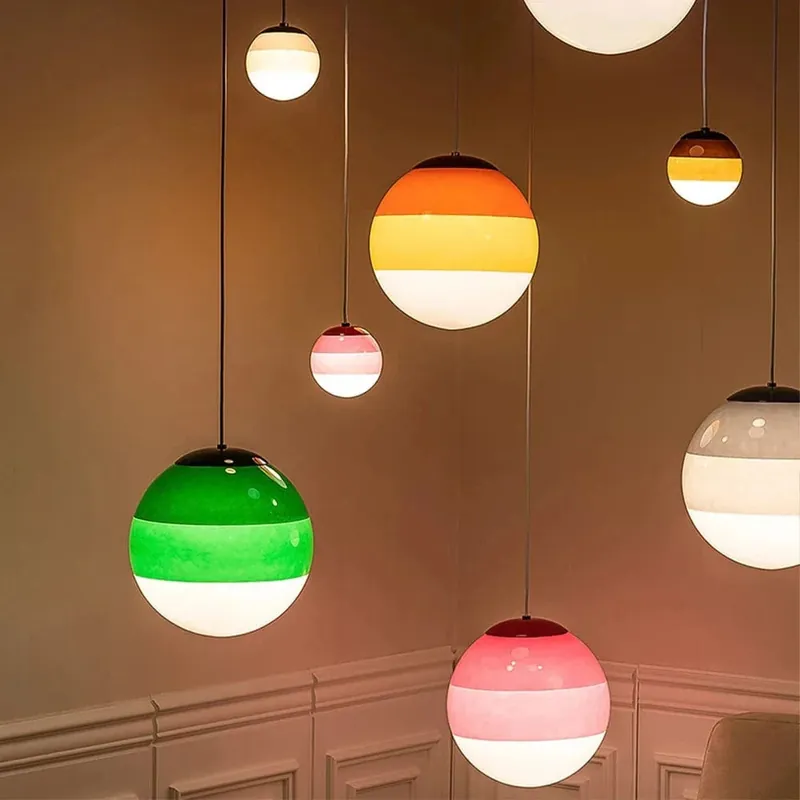 Suspension LED en verre inspiré du design nordique pour hôtellerie et chambre prestigieuse