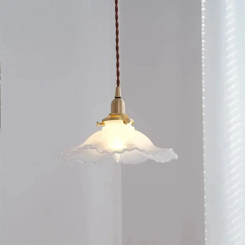 Suspension en verre et laiton de style nordique vintage décoratif