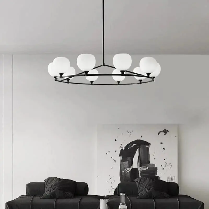 Lustre design réglable en hauteur avec anneaux cuivrés et verre blanc