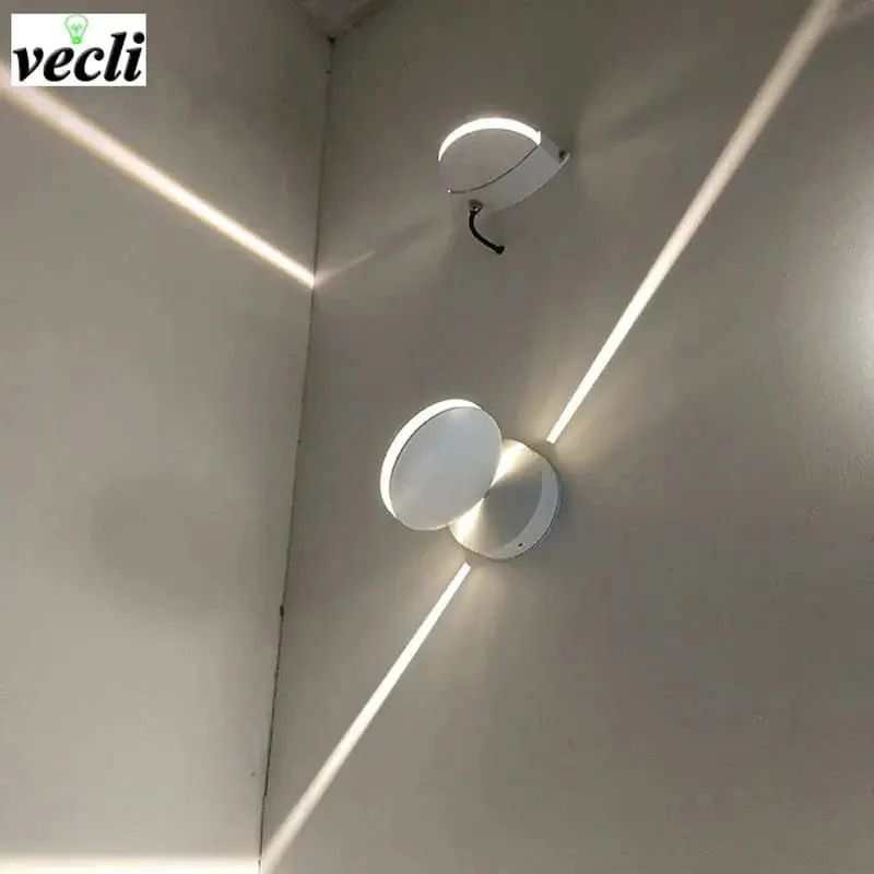 Applique murale LED étanche pour illuminer votre cour d'hôtel ou porche