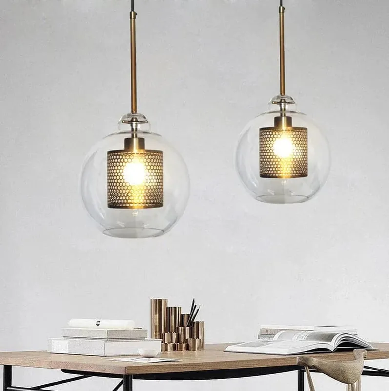 Lustre en boule de verre industriel rétro pour loft, hôtel et restaurant.