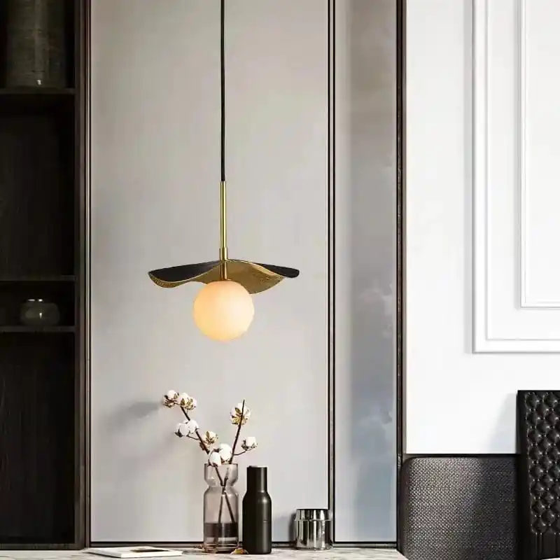 Lustre en cuivre avec boule de marbre naturel - Découvrez la nouveauté