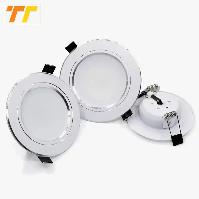 Ensemble de 4 downlights LED encastrés argentés