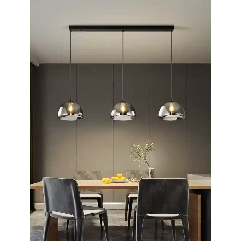Luminaires suspendus scandinaves minimalistes et créatifs.