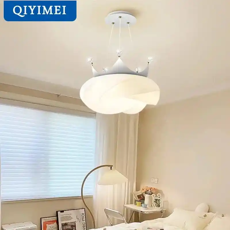Lustre LED moderne en forme de couronne pour une décoration intérieure tendance