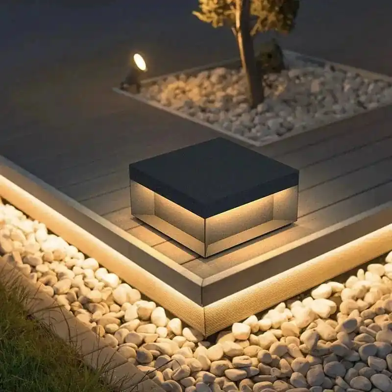 Lampadaire extérieur étanche pour clôture et porte de paysage - Gamme Premium