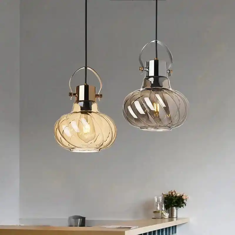 Suspension en verre nordique design pour un loft branché