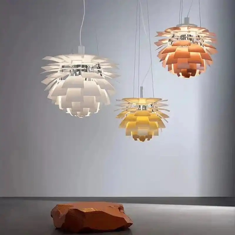 Lustre suspension LED Pinecone par le designer danois Louis