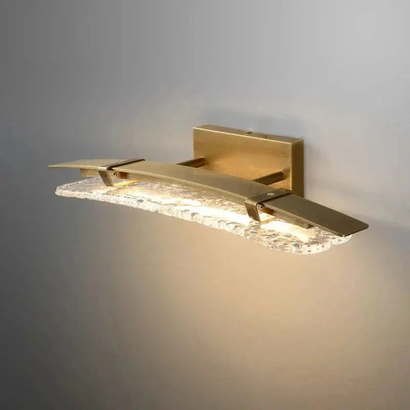 Applique murale cuivrée minimaliste et moderne pour une ambiance déco