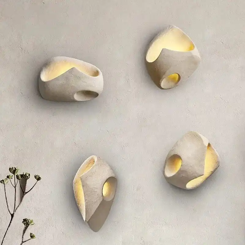 Applique murale haut de gamme en ciment pour une touche artistique.