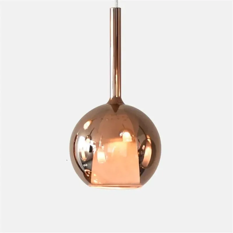 Lustres de luxe italiens en bulles de verre pour une expérience culinaire exclusive