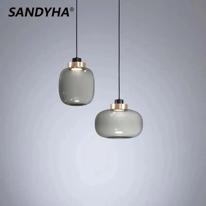 Suspension LED nordique contemporaine.