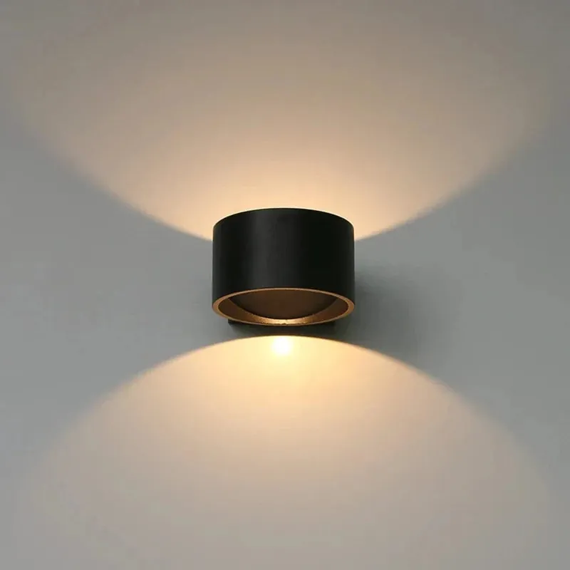 Applique murale LED ronde en aluminium pour une décoration haut de gamme en hôtellerie