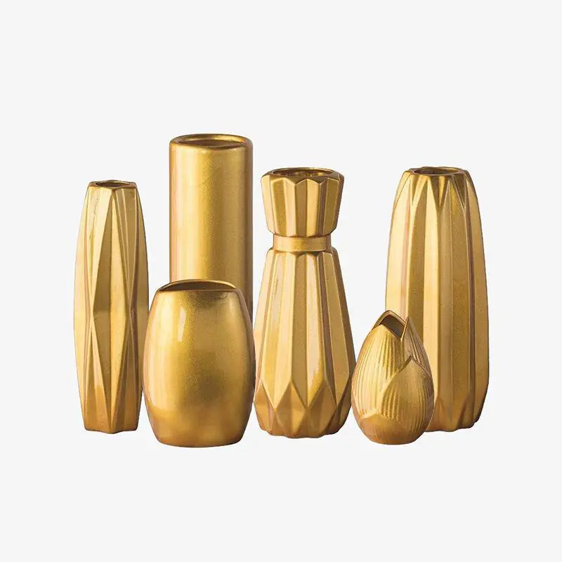 Vase Géométrique en Céramique Dorée