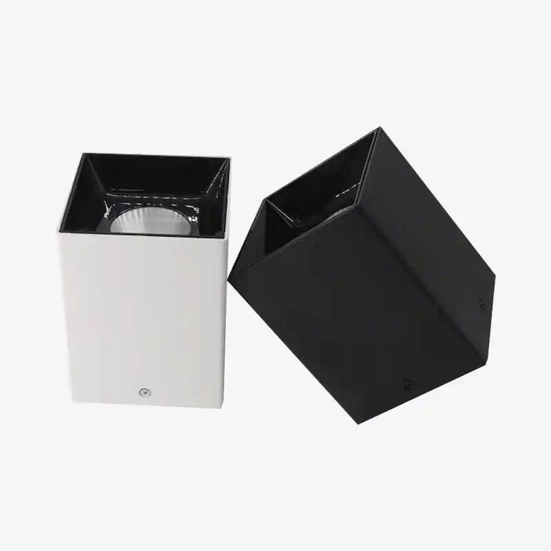 Spot LED Cube : Design Moderne en Noir ou Blanc