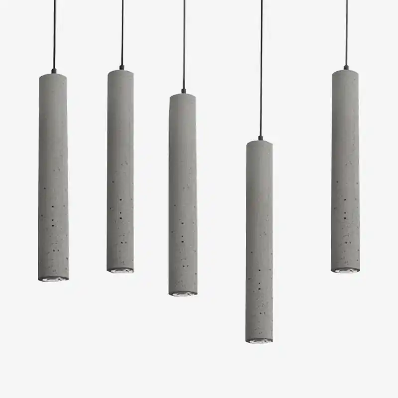 Suspension LED allongée en ciment gris.