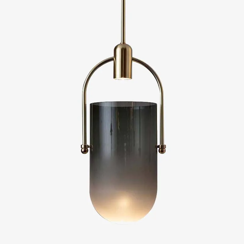 Suspension design en verre avec spot doré