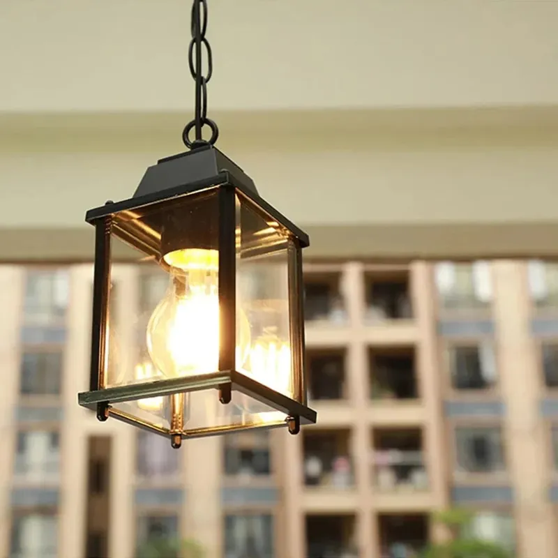 Plafonnier extérieur noir élégant avec abat-jour en verre transparent