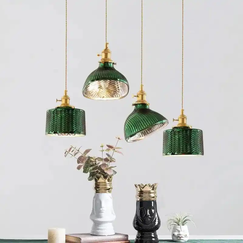 Suspension en verre vert japonais design