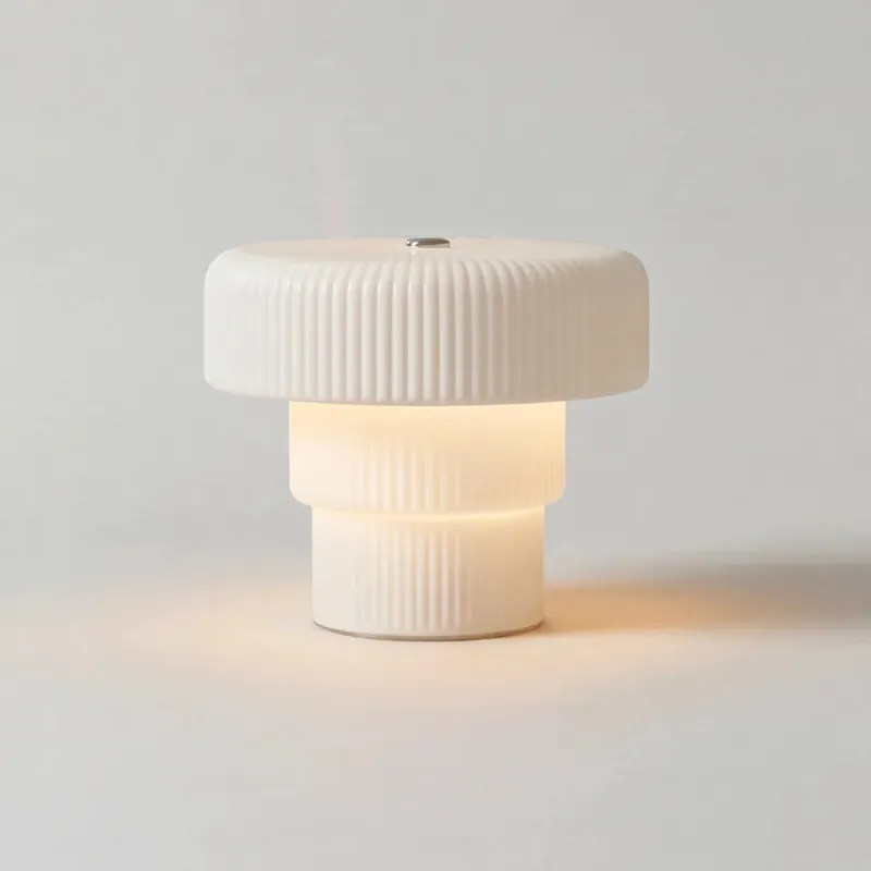 Cora minimalistisk bärbar bordslampa i blåsigt glas
