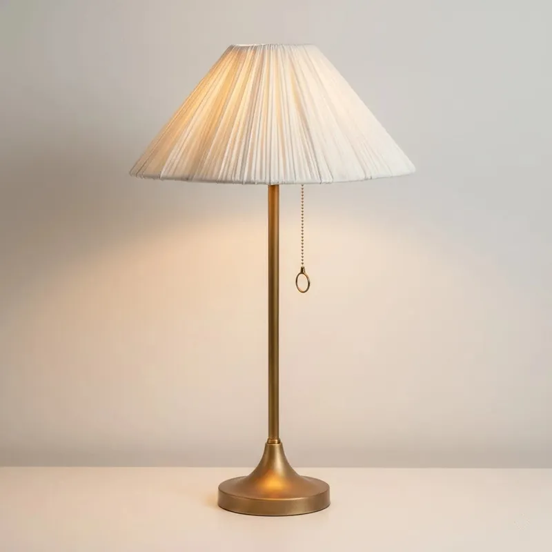 Drusilla Modern bordslampa i linne med vågiga kanter