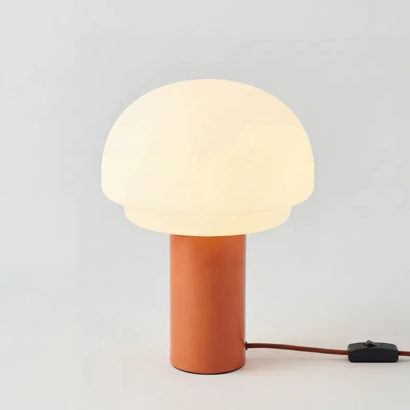 Lampa stołowa Glavara Milky Glass w kształcie grzyba