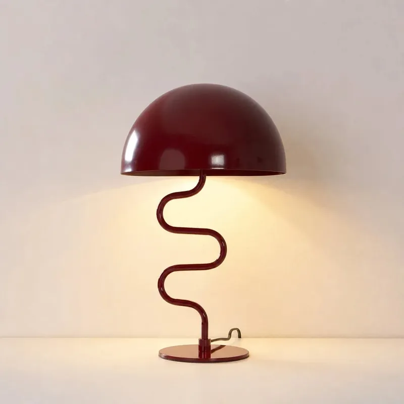 Alira nowoczesna metalowa lampa stołowa w kształcie kopuły