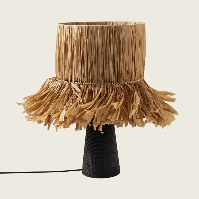 Lampe a poser céramique noire et abat jour rafia