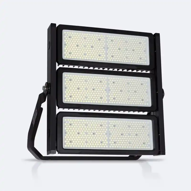 Projecteur led 900w-157500 lumens-5000k-ip66 professionnel variable dali