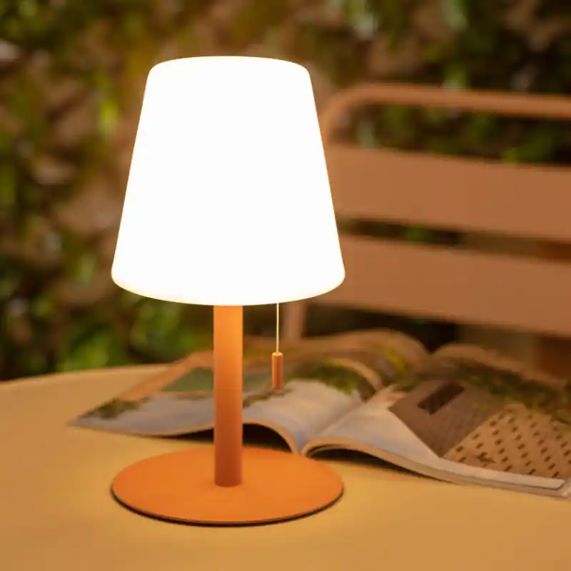 Lampe a poser étanche extérieur rechargeable nomade lumineux