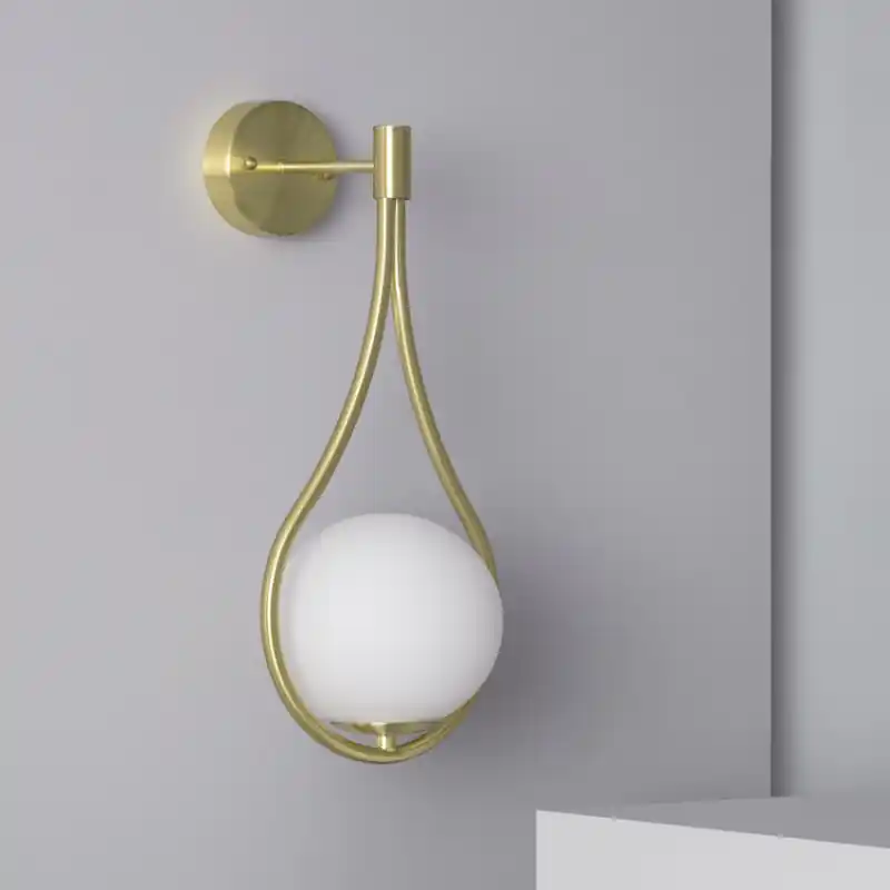Applique murale boule blanche culot g9 métal doré