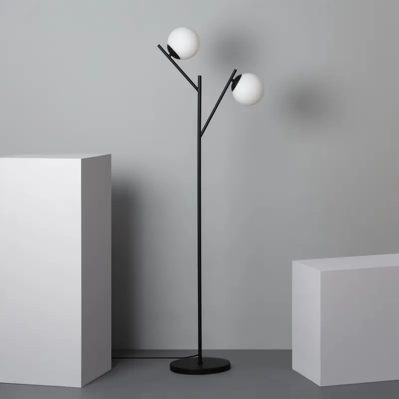 Lampadaire a poser 156cm pied métal noir