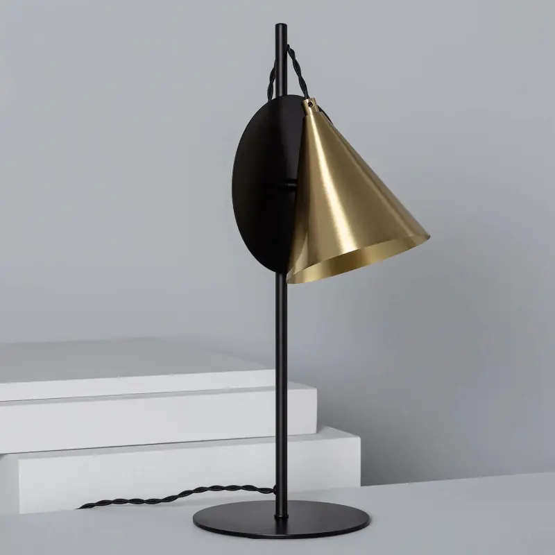 Lampe a poser métal noir et doré culot e14