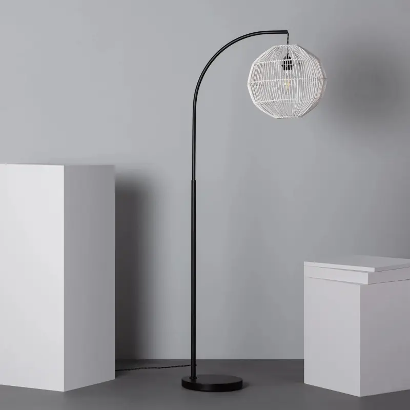 Lampadaire a poser métal noir culot e27 boule rotin suspendu
