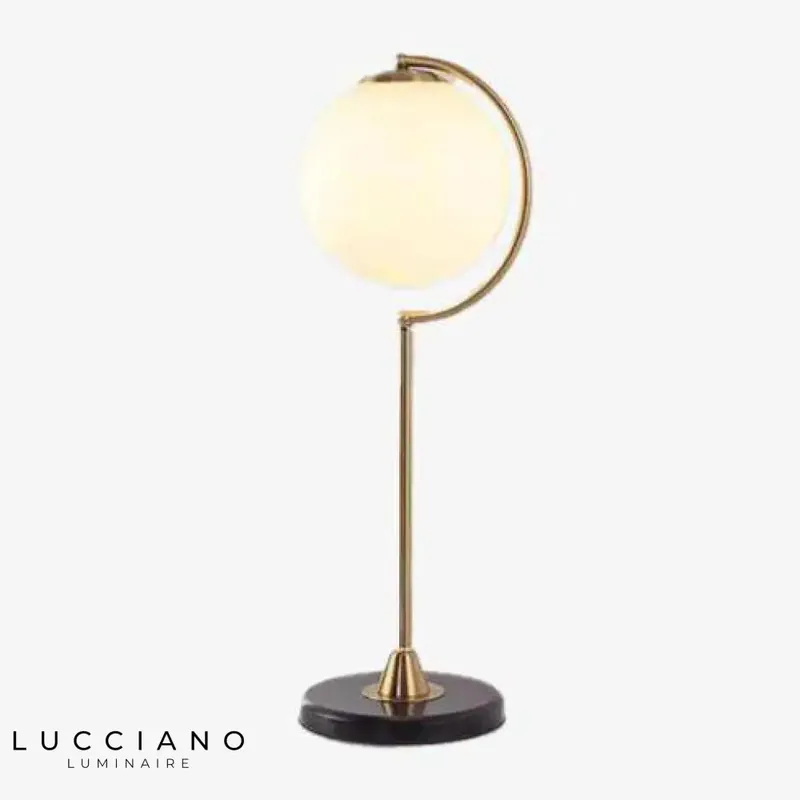 Lampe LED dorée avec globe verre