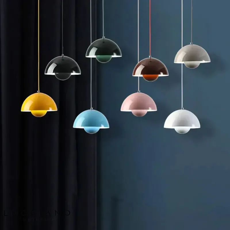 Applique murale moderne luminaire design élégant.