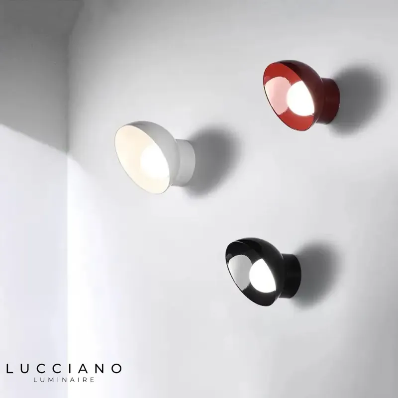 Applique murale LED originale et lumineuse.