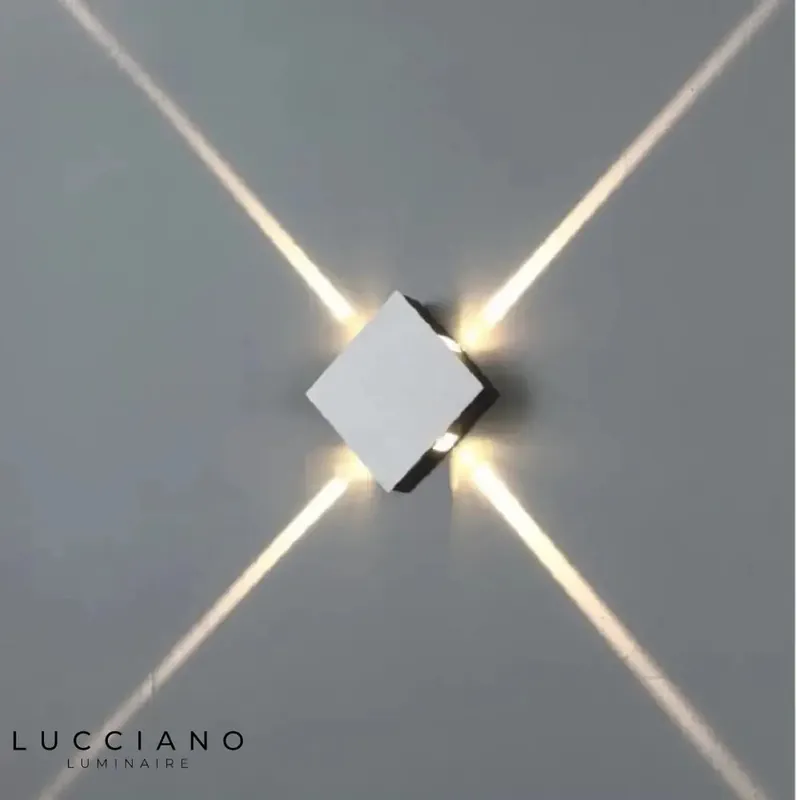 Voici le titre transformé :
Applique murale LED carré élégant design