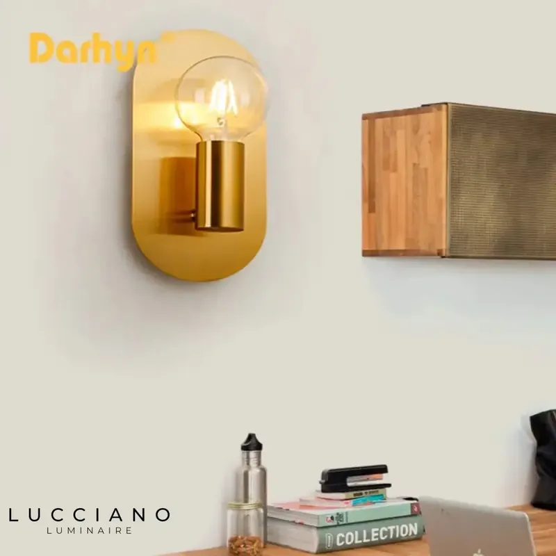 Applique murale LED dorée design élégant