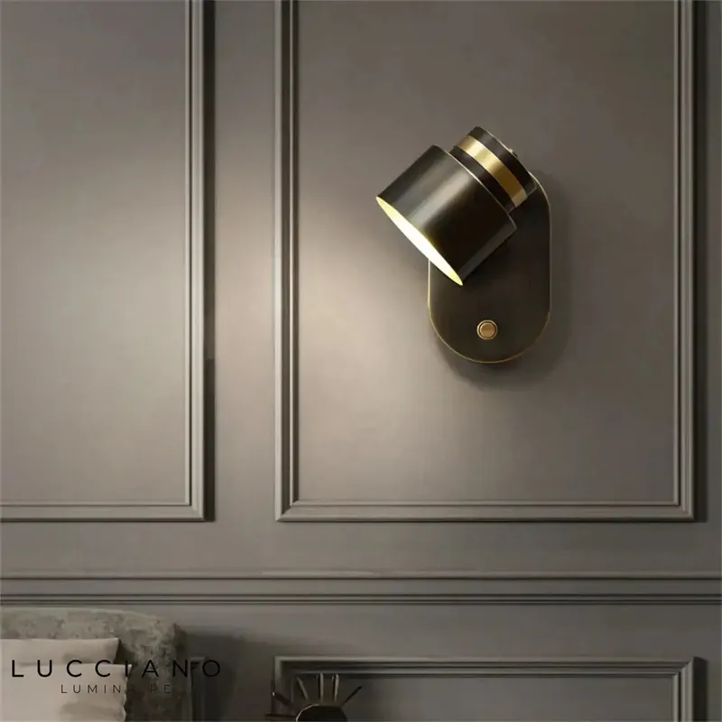 Applique murale LED pivotante design laiton moderne