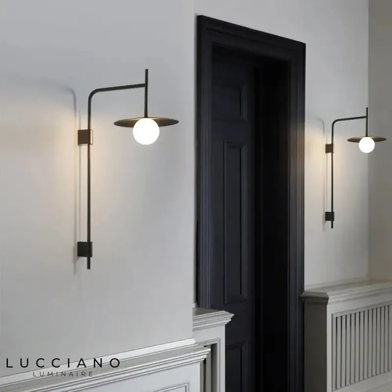 Applique murale LED design élégant articulé.