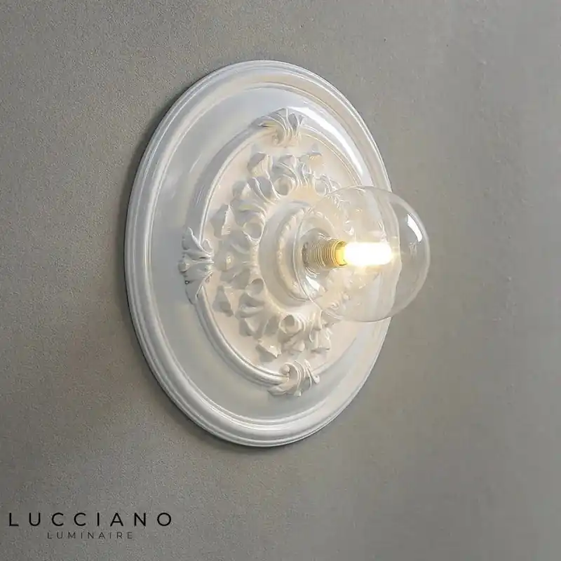 Voici ma proposition :
applique murale ronde élégante artisanale chic