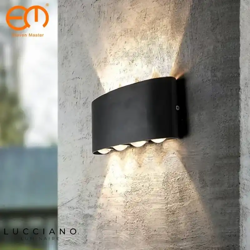 Voici le titre transformé :
Applique murale led extérieur moderne design aluminium