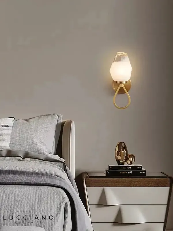 Applique murale moderne design doré lumineux élégant