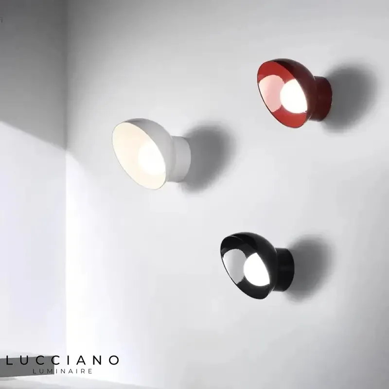 Applique murale petite luminosité ajustable design noire
