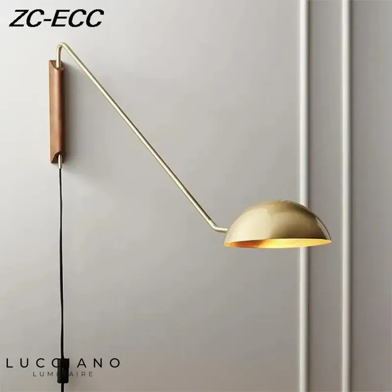 Voici le titre transformé :
Applique murale italienne design bois rotatif