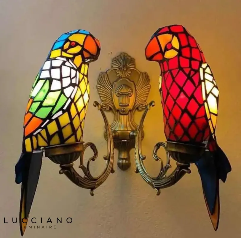 Voici la transformation du titre :
Applique murale en verre artisanale lumière design