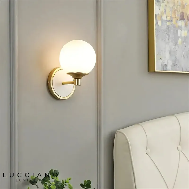 Applique murale moderne élégante design scandinave lumineuse.