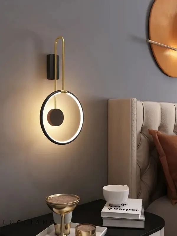 Applique murale LED élégante et moderne.
