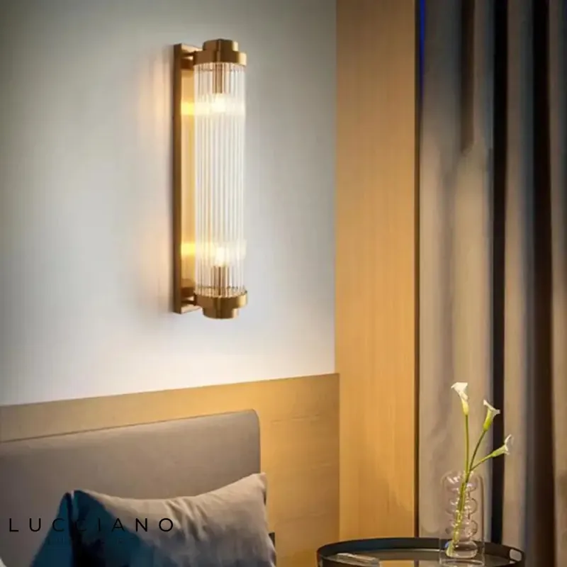 Voici le titre transformé :
Applique murale en cristal élégante design contemporain